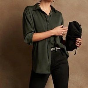 Banana Republic Factory Dark Green Button Down Shirt